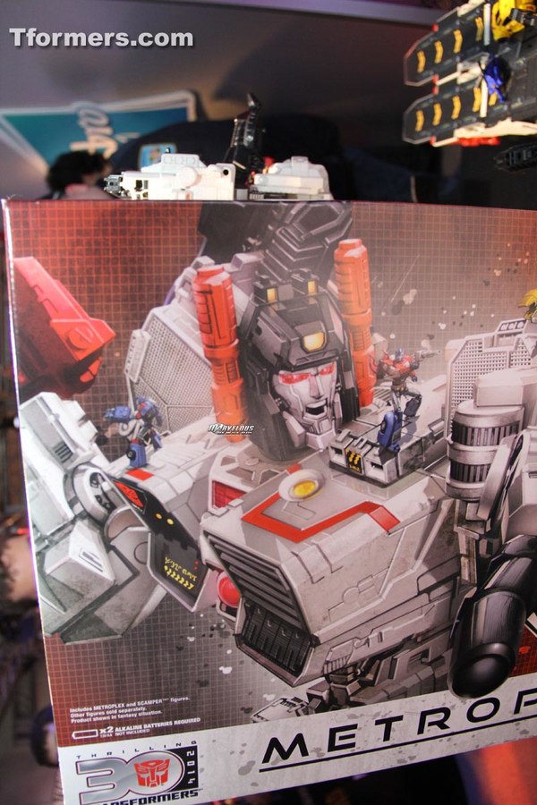 Toy Fair 2013 MetroPlex Transformers Masterpiece Titan Class Action Figure Image  (12 of 18)